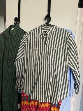 Ann Taylor Green and White Vertical Stripe Button-Down Shirt